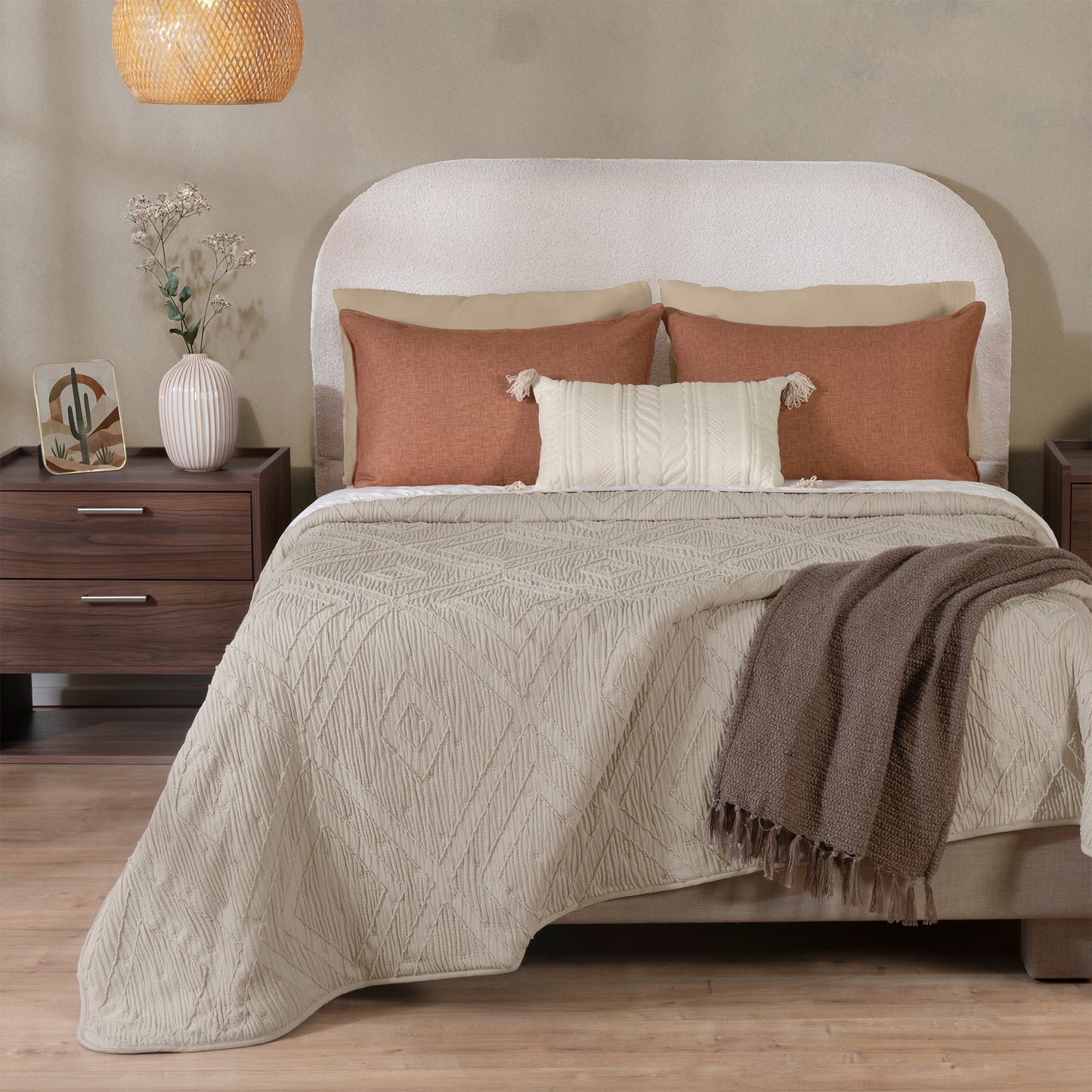 Chautla Reversible Comforter Set | Jacquard Quilted | Queen King