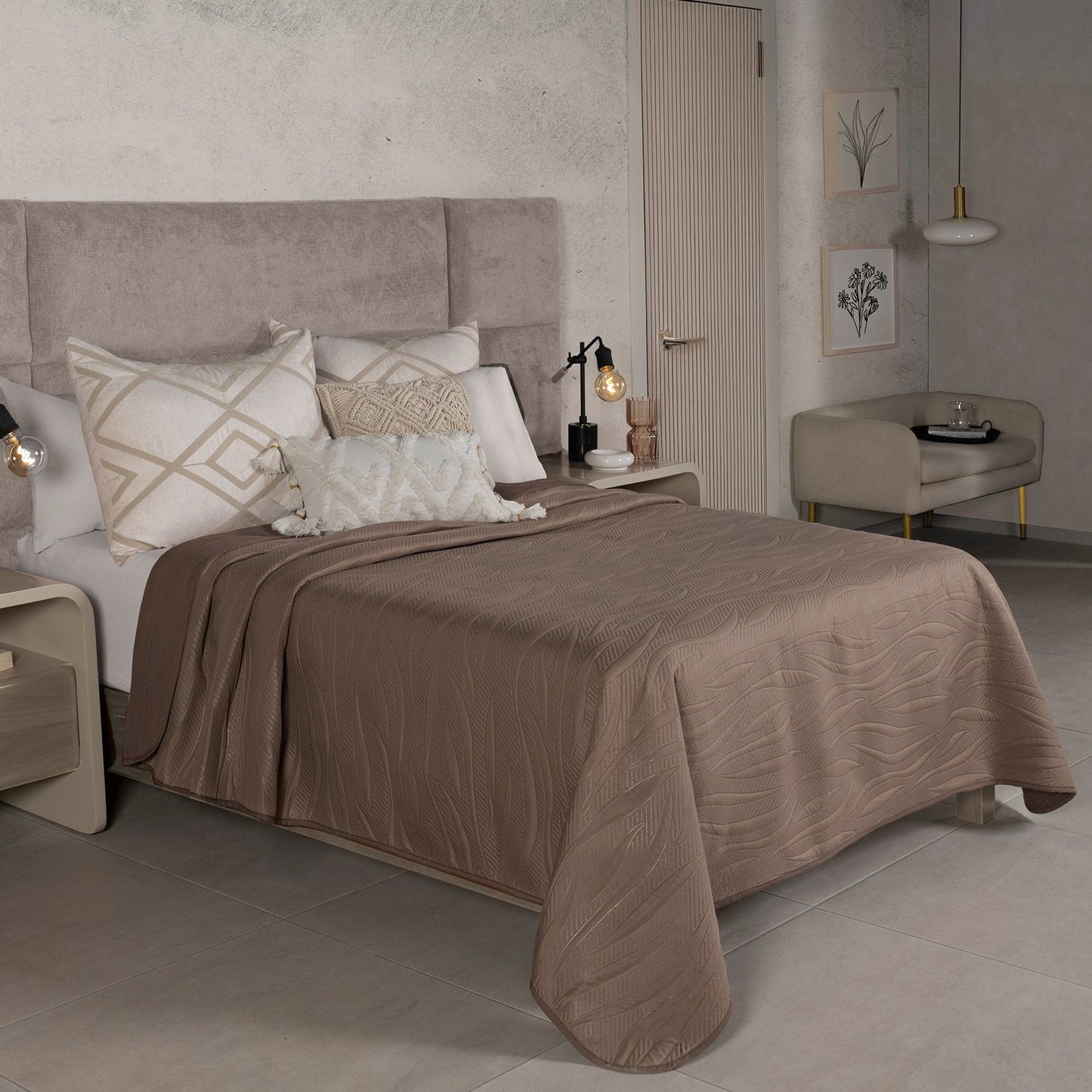 Novo Coffee Comforter – Warm Modern Brown Bedding